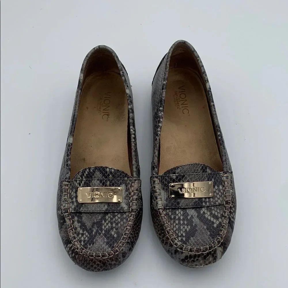Vionic Gray Snakeskin Flats with Metallic Detail woman’s size 10
